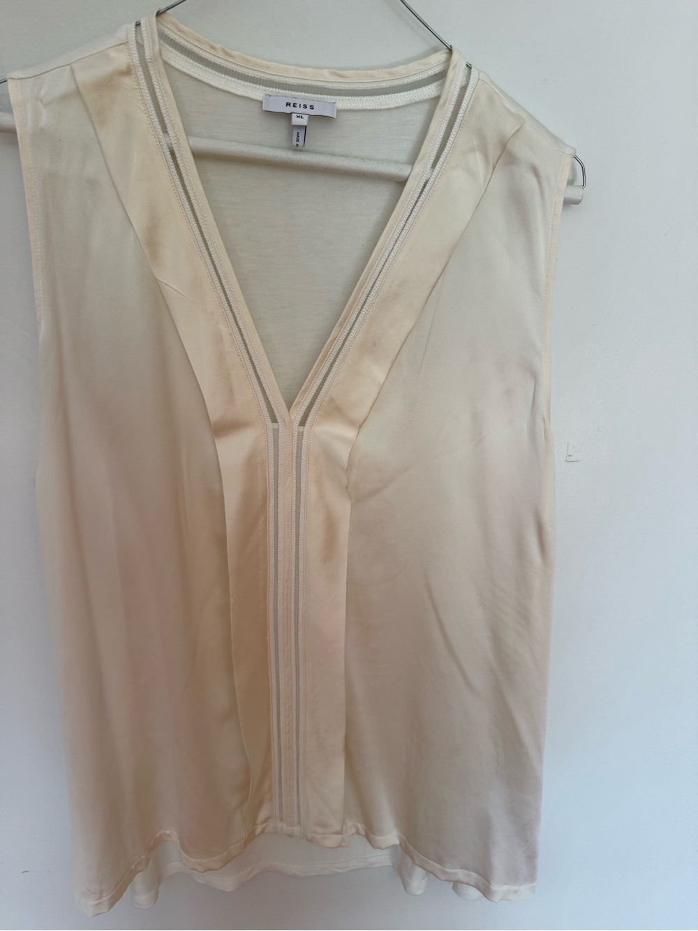 Reiss Cream V-Neck Silky Sleeveless Blouse XL